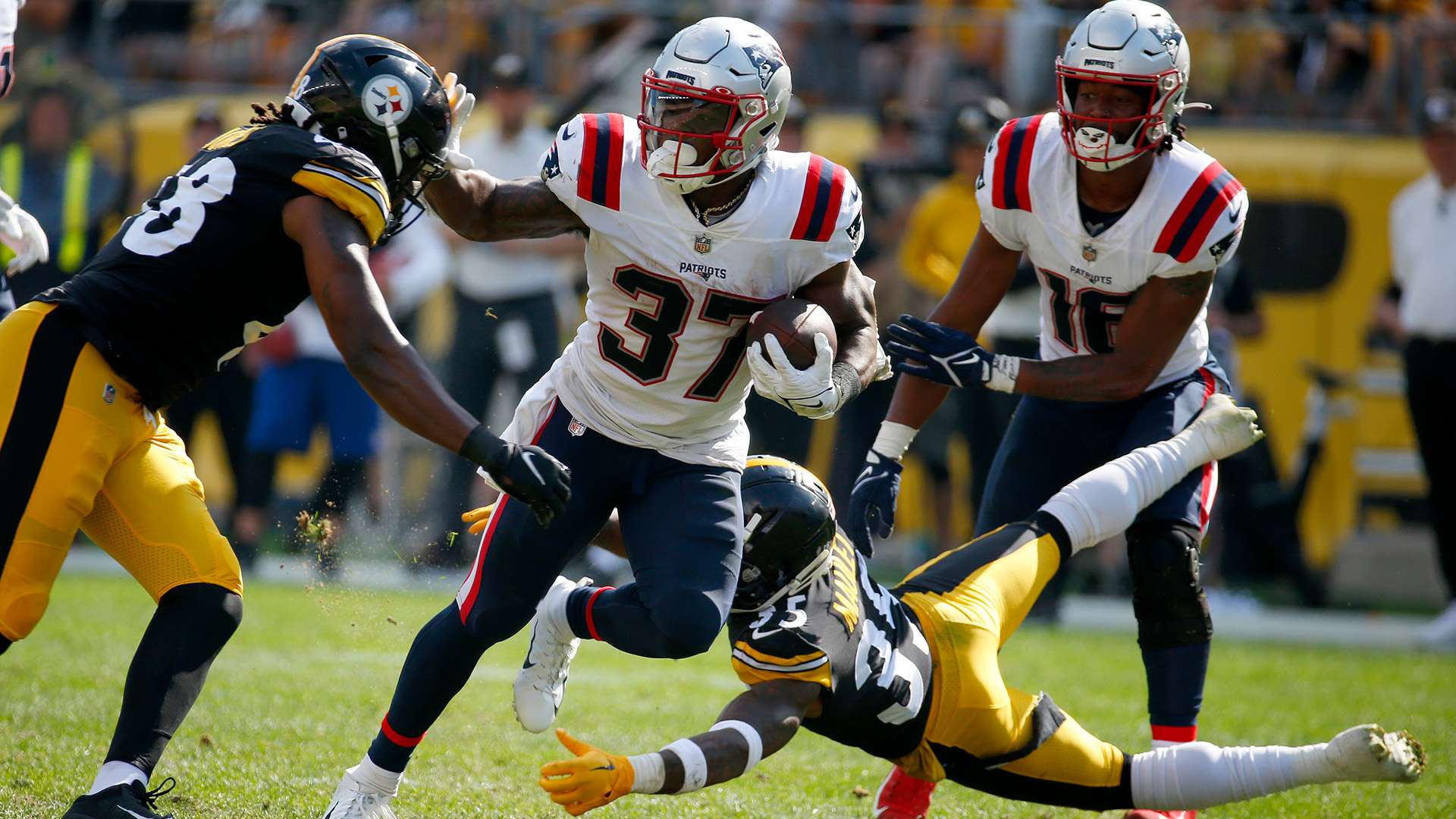 并在比赛中 并在比赛中