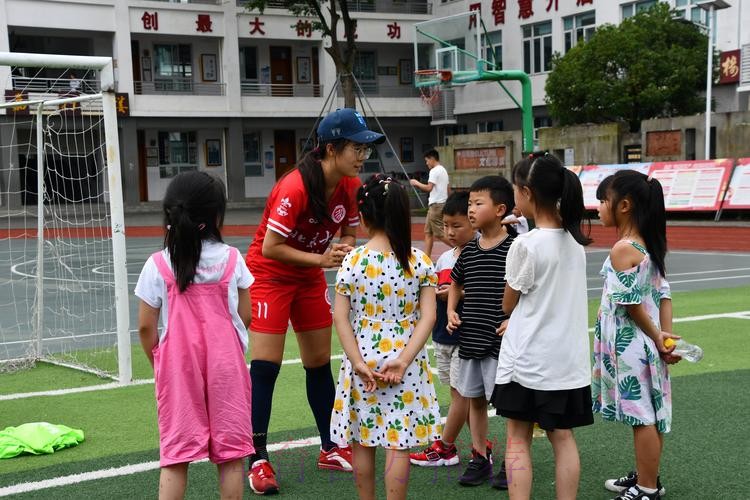 从北大到彭州，以足球之名撒下希望的种子
